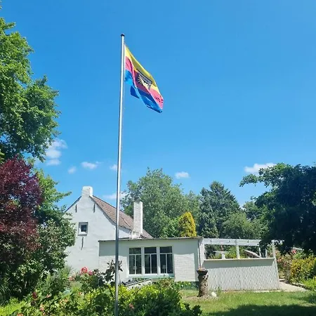 Ferienhaus Am Fehntjer Tief Emden Exterior photo